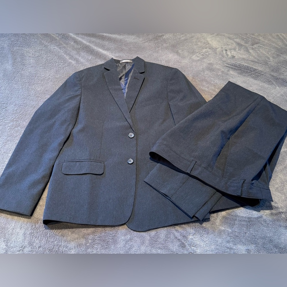 Boys blue suit size 14 husky
